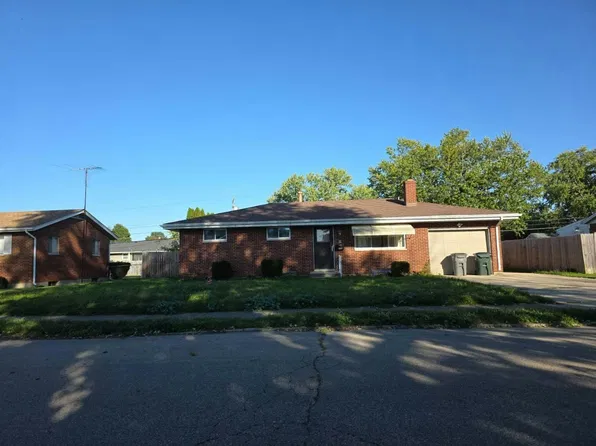 1075 Meadow Ln, Troy, OH 45373