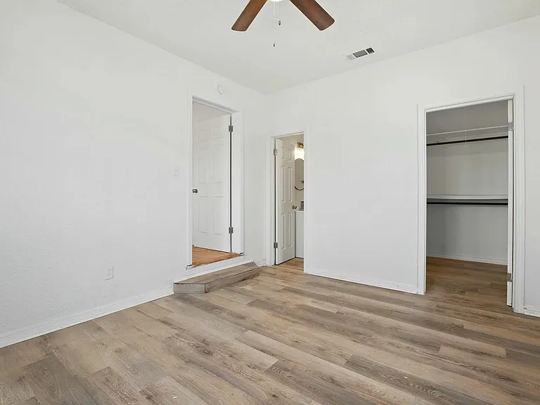 2407 35th St #1 — Photo 20