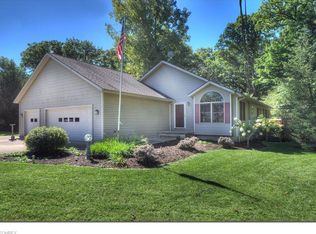 607 Grayton Rd, Berea, OH 44017