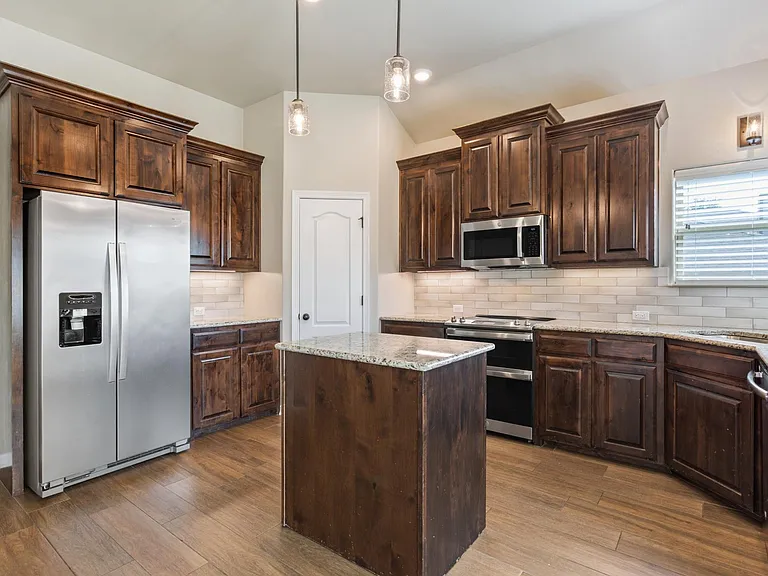 1657 Lacy Ridge Dr — Photo 14
