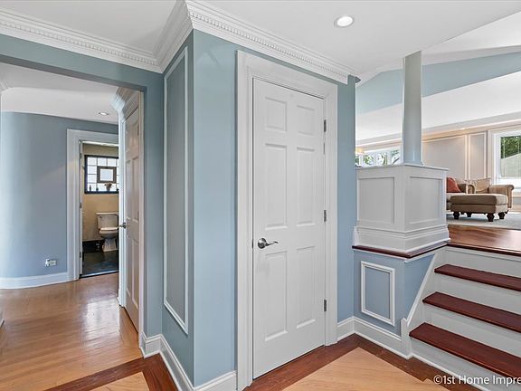 3rd image of 10321 Lockwood Ave