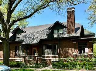 5400 N Wayne Ave, Chicago, IL 60640