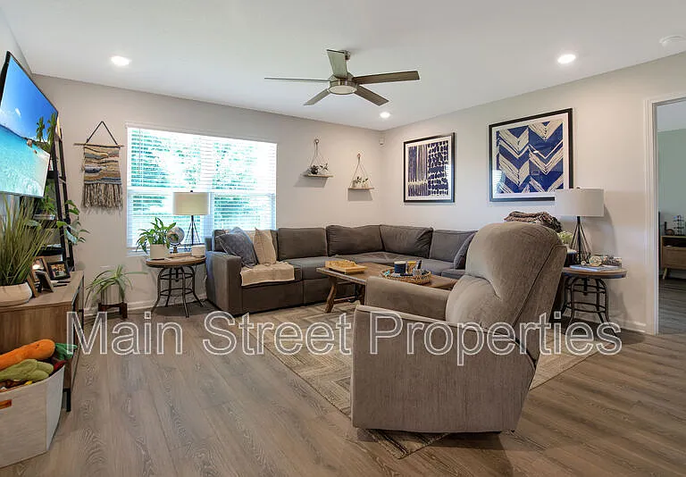 951 Lovebird Ct — Photo 3