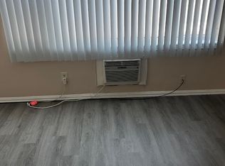 4032 Ridge Rd, Cleveland, OH 44144