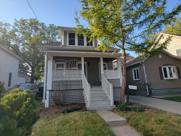 319 W Melvin Ave, Oshkosh, WI 54901