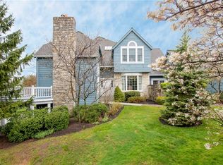 55 Haskell Dr, Bratenahl, OH 44108