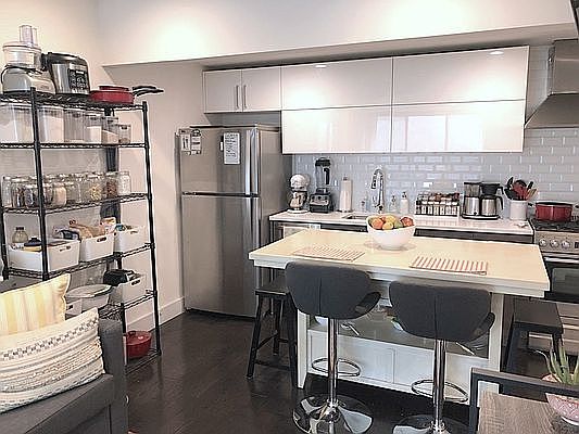 4th image of 2183 3rd Ave #402