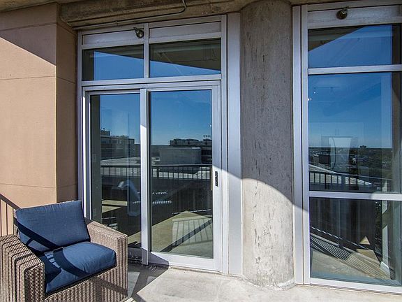 4th image of 1001 Belleview St #701