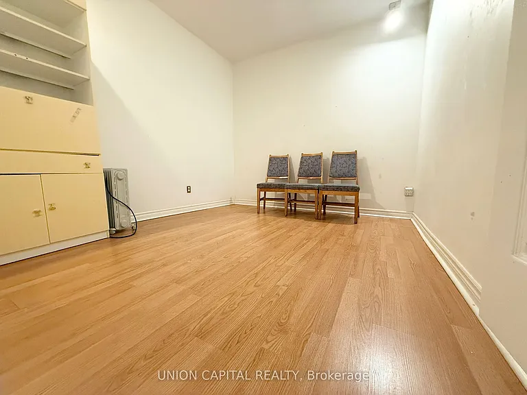 115 Dunbar Cres — Photo 11
