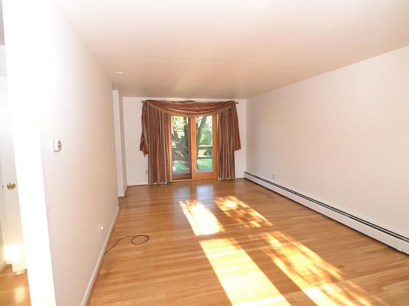 Living Room w/sliders to deck