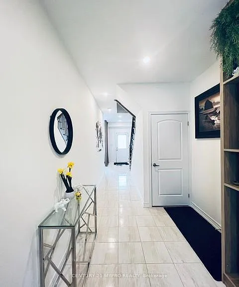 80 Massachusetts Ln — Photo 2
