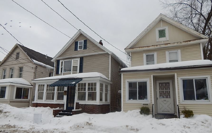 2nd image of 1020 Strong St
