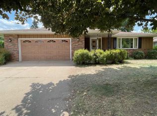 215 Lake View Dr, Wausau, WI 54403