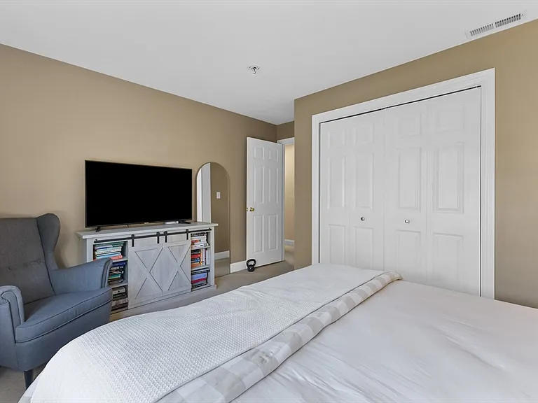 284 S Quinsigamond Ave #284 — Photo 23
