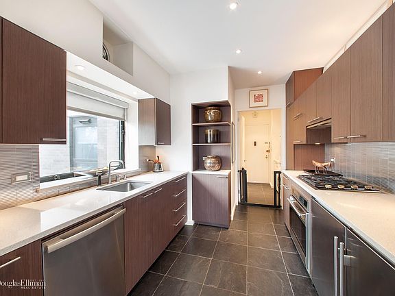 2nd image of 425 E 58th St APT 11F