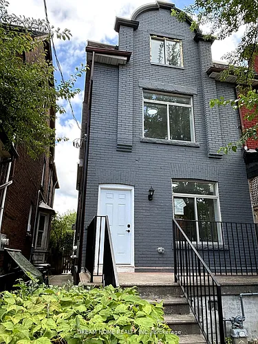 643 Bathurst St #102 Photo 1 643 Bathurst St #102 Photo 1