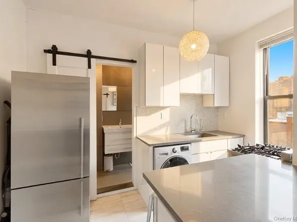 327 E 3rd Street #3E, New York (Manhattan), NY 10009