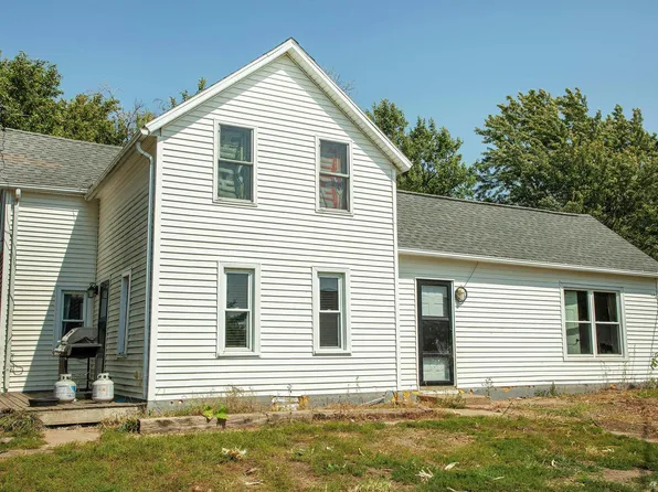 12946 I Ave, Aplington, IA 50604