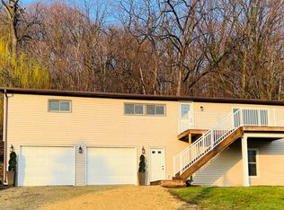 903 Stone St, Bellevue, IA 52031