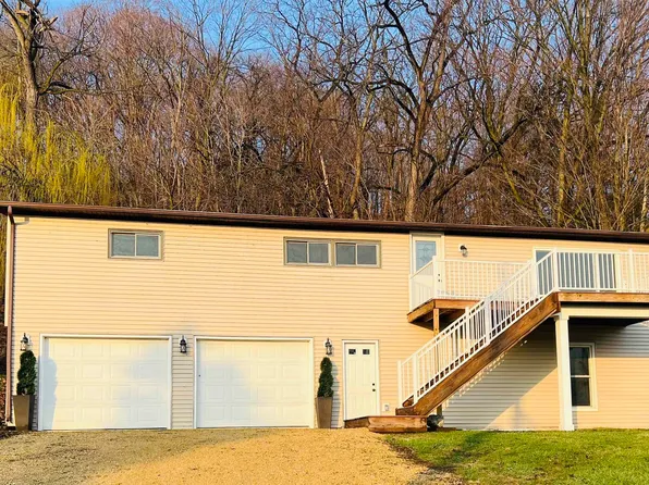 903 Stone St, Bellevue, IA 52031