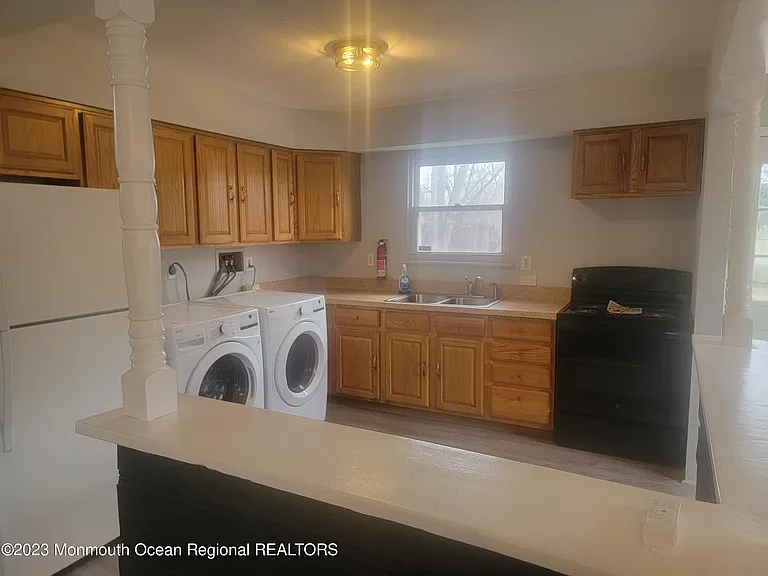 307 Algonquin Trl — Photo 3