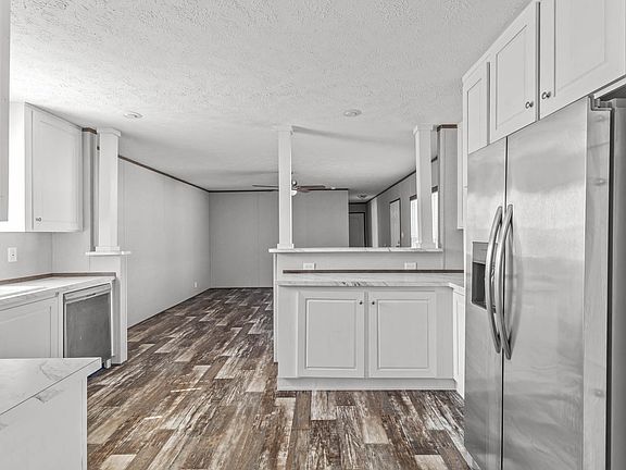 3rd image of 119 Starwood Cir #14
