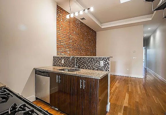 3rd image of 299 Throop Ave #2A