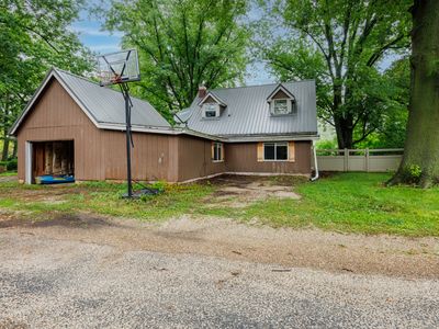 17366 Walden Rd, Hudson, IL, 61748