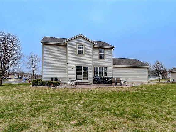 5th image of 715 Bridlewood Ln