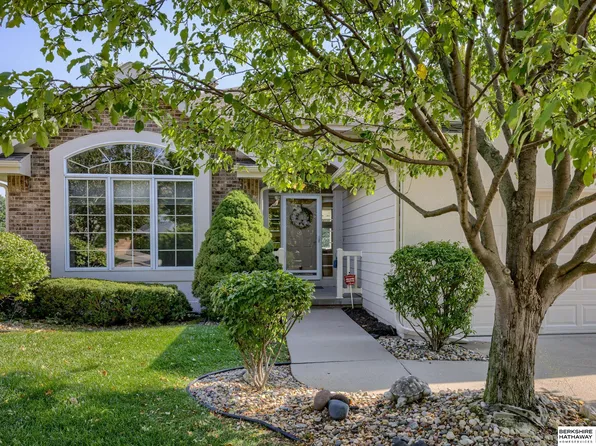 213 S 169th Cir, Omaha, NE 68118