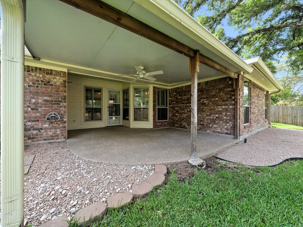 2015 Real Dr, Woodway, TX 76712