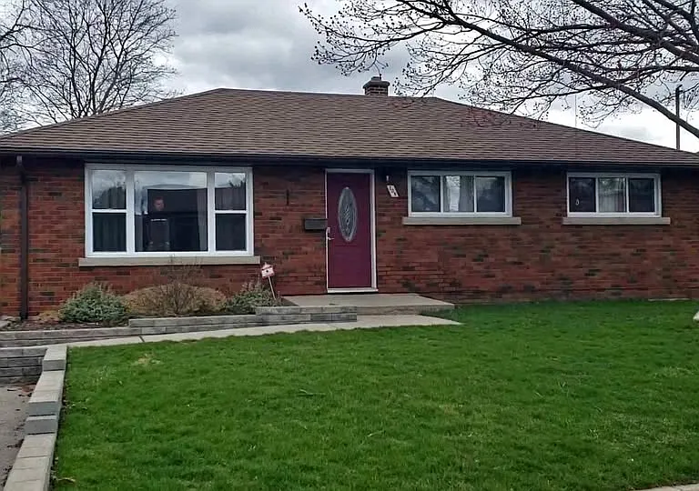 105 Harold Ave — Photo 2