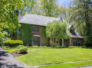 932 Genesee Rd, Akron, OH 44303