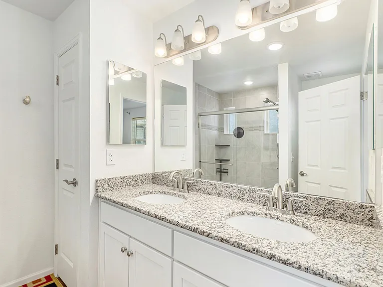 26126 E Byers Pl — Photo 10