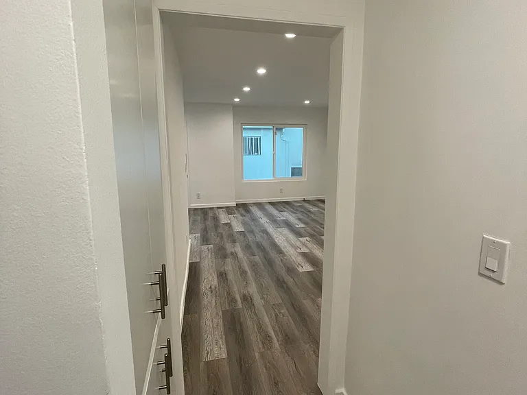 1953 Selby Ave #5 — Photo 35