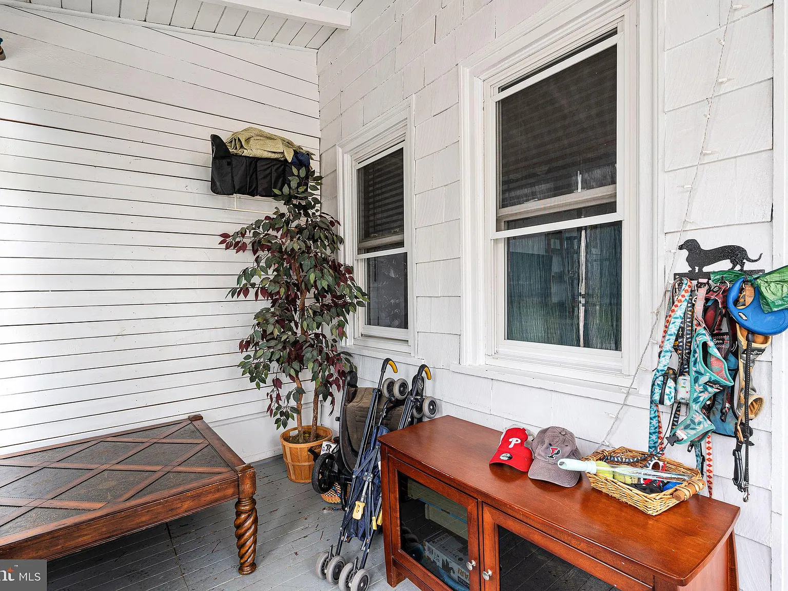 3 bed, 1.0 bath, 1032 sqft, $2,500 — Photo 4