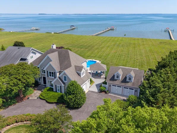 252 Eareckson Ln, Stevensville, MD 21666