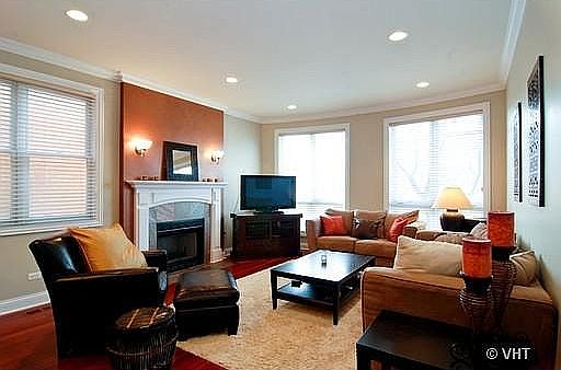 2nd image of 2719 N Paulina St APT 2S