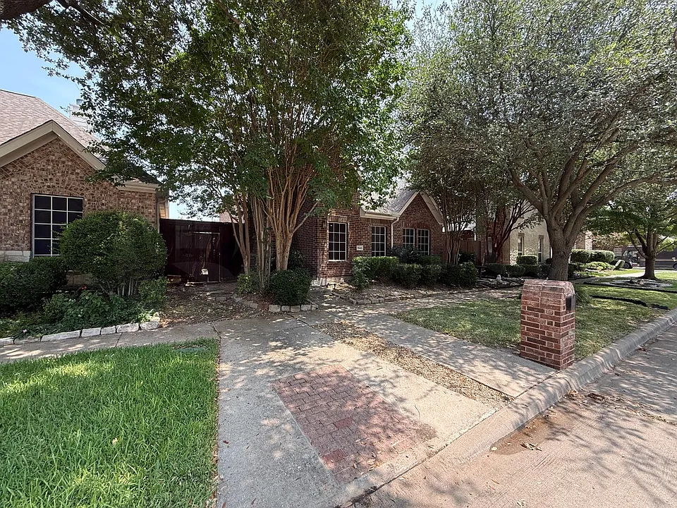 7440 Lancaster Gate