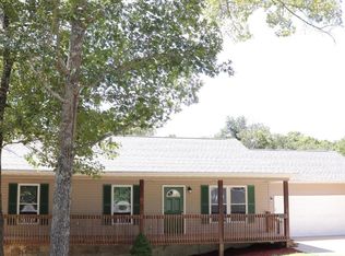 12111 Foxwoods Dr, De Soto, MO 63020