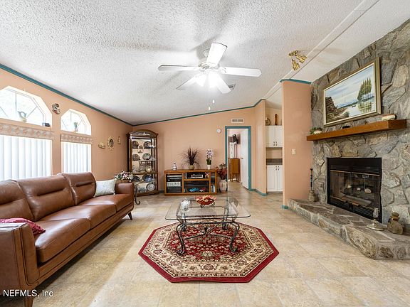 3rd image of 109 COUNTY ROAD 207A