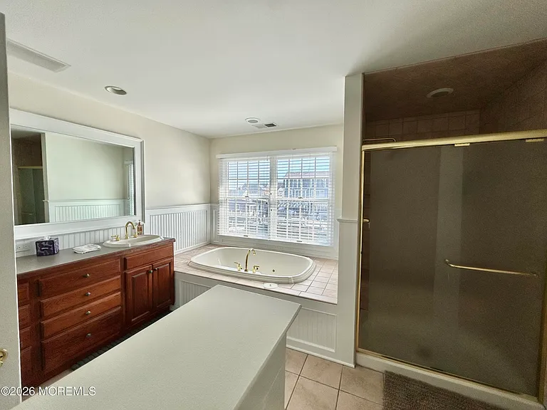206 Pointe Dr — Photo 14