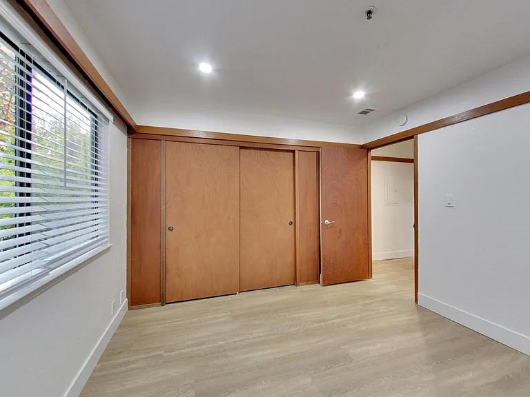 Riverwood Apartments — Photo 94