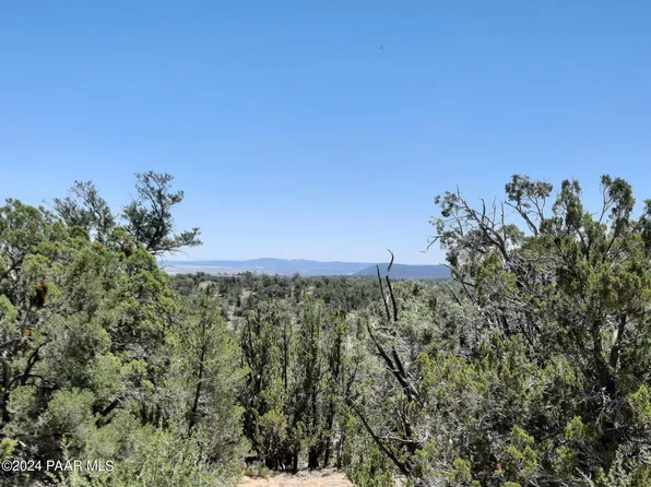 LOT-1404B N Lightning Ridge Rd, Seligman, AZ 86337