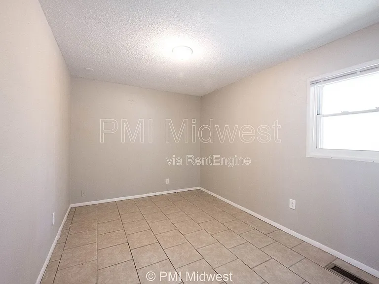 5925 Sunwood Dr — Photo 24