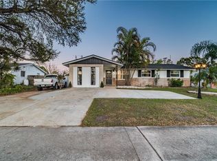 8911 113th St, Seminole, FL 33772
