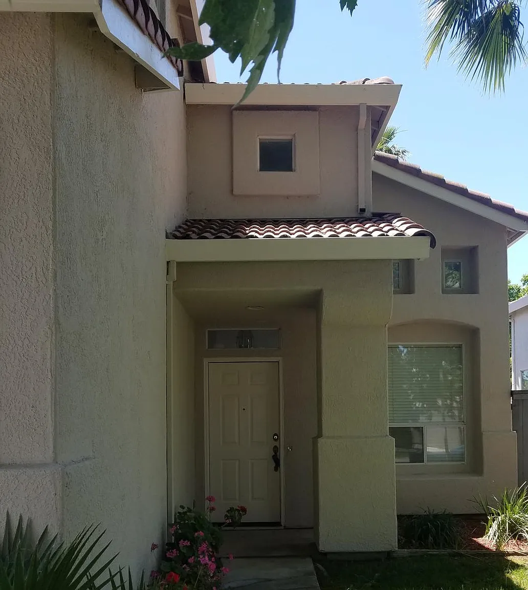 3330 E Island Ct photo 1