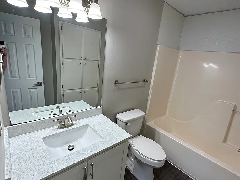 300 Carver Dr — Photo 10