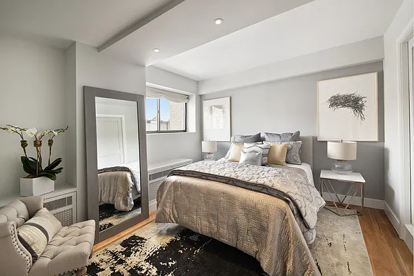 Sold by Stribling | media 7