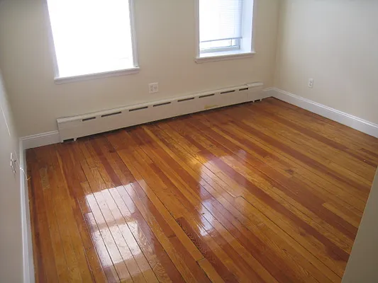 Rented by Alexiou Realty | media 18